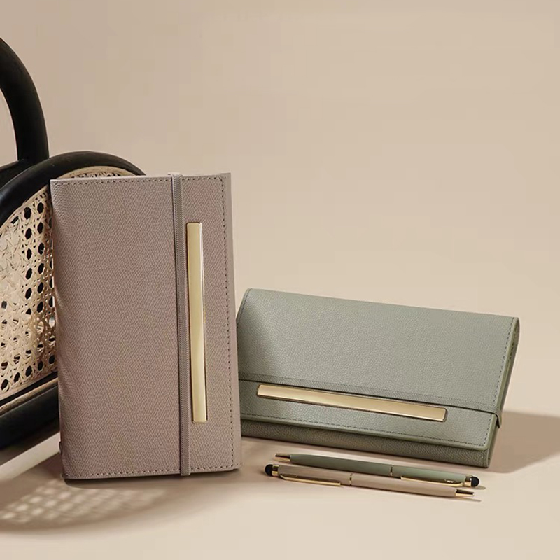 Quaderno A6 con copertina rigi - Journal Leather Hardcover recensione e prezzo
